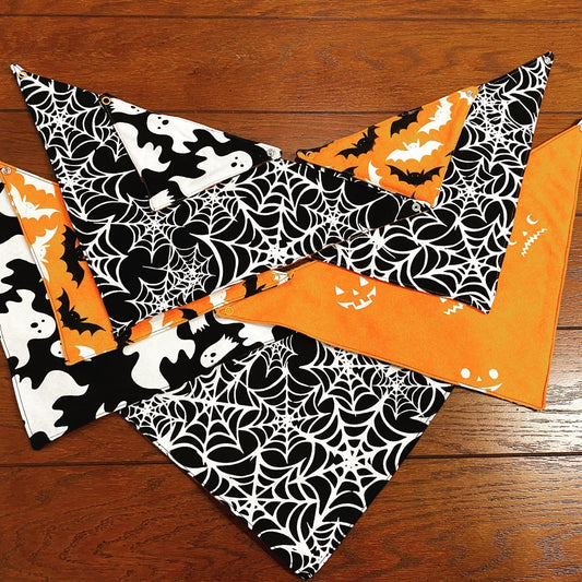 Glow-in-the-Dark Flannel Pet Bandannas - Pumpkin Spook